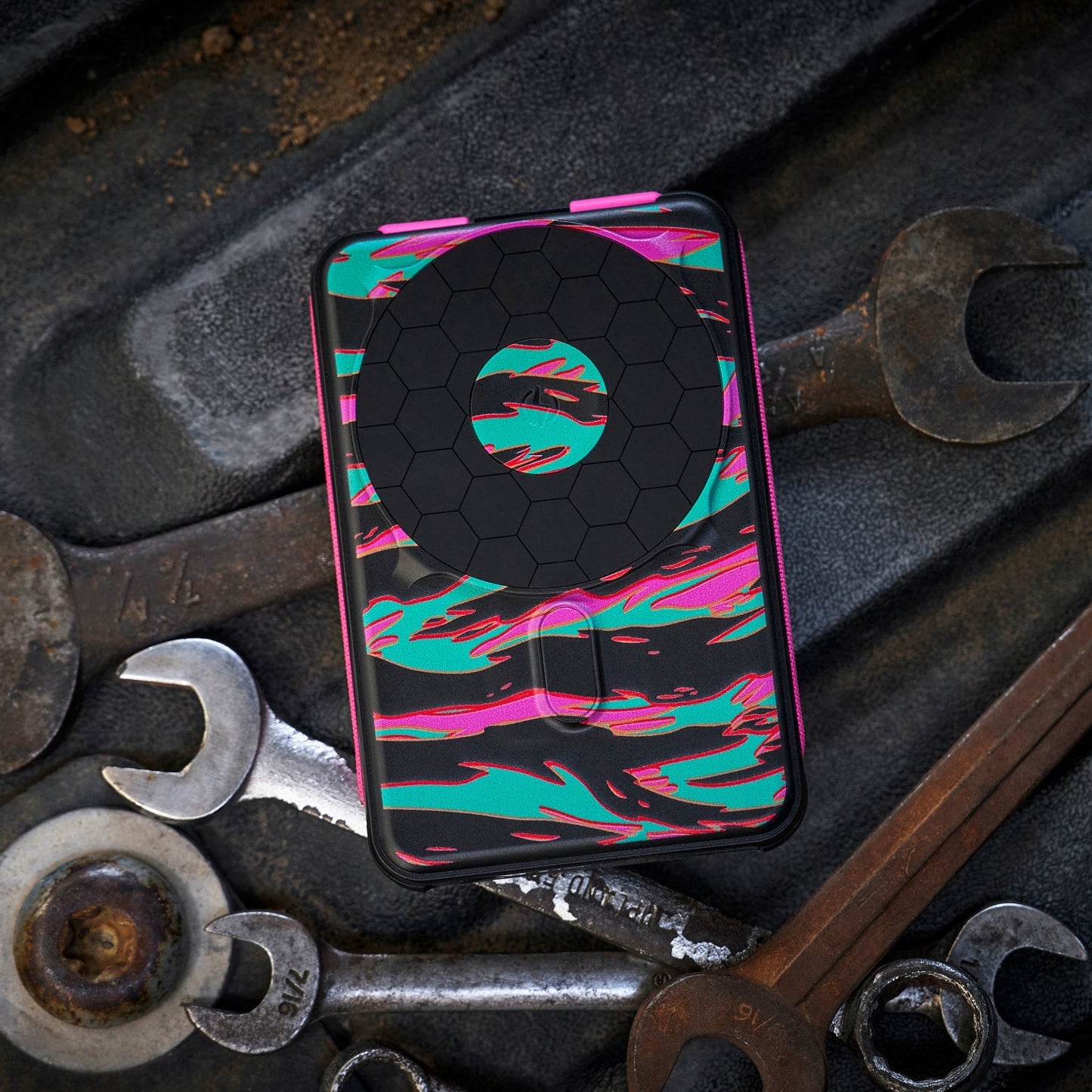 Ridge Wallet for MagSafe & Power Bank Kit - Neon Tiger